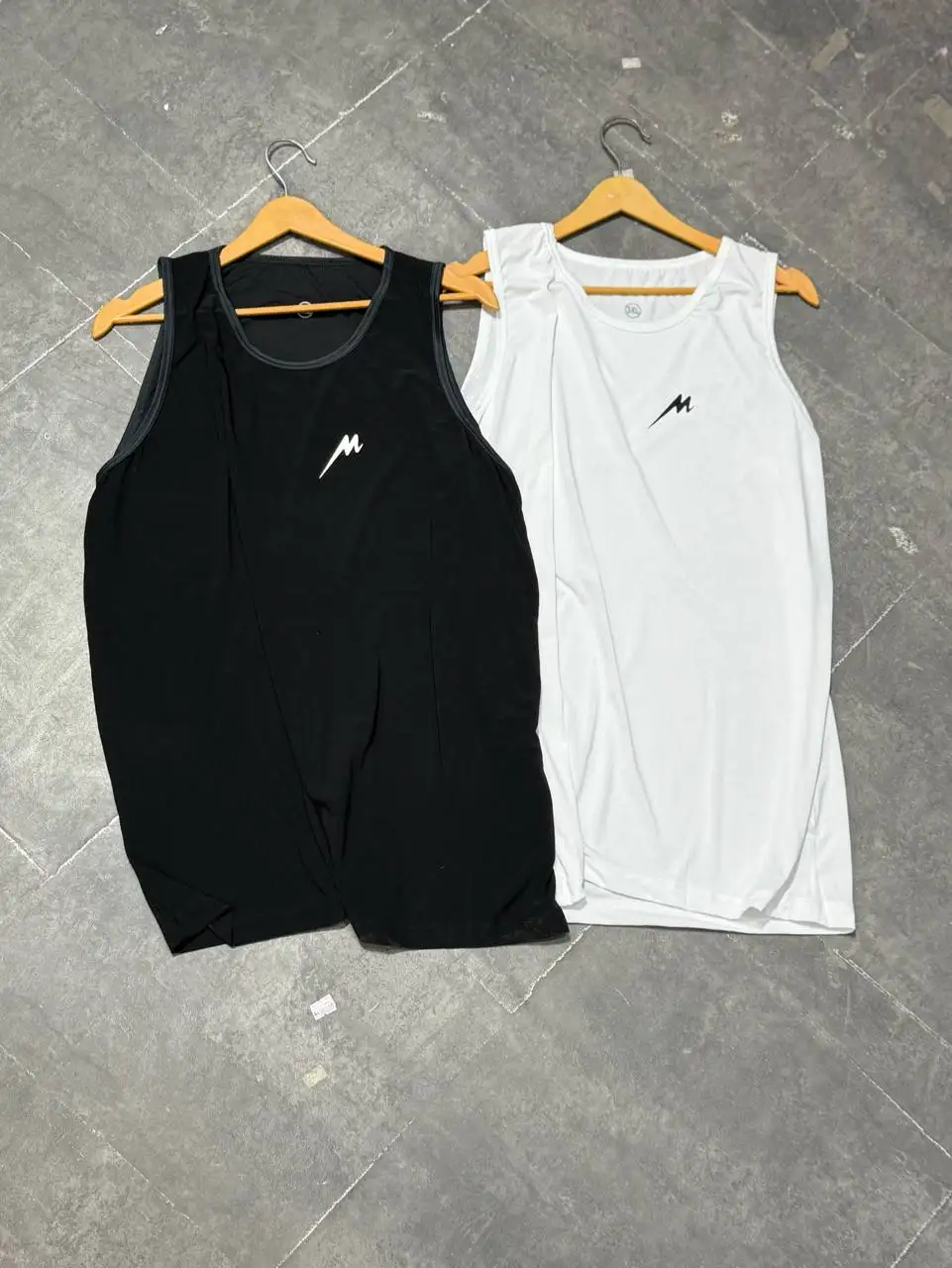 رکابی مشکی مروج